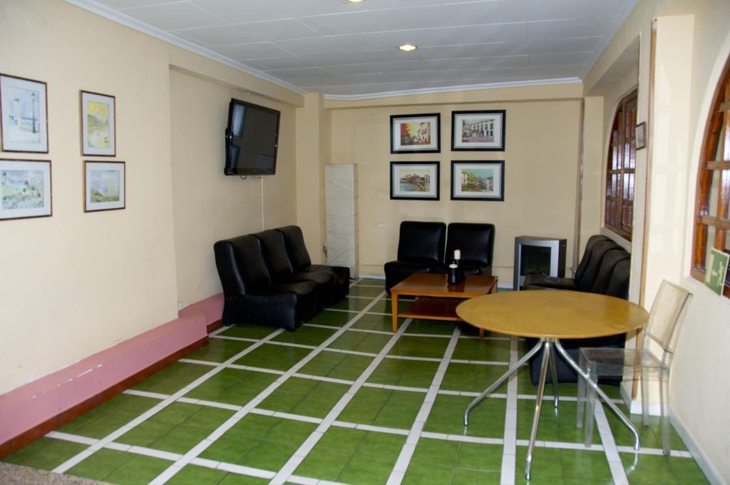 Hostal El Jardin เบนิดอร์ม ภายนอก รูปภาพ