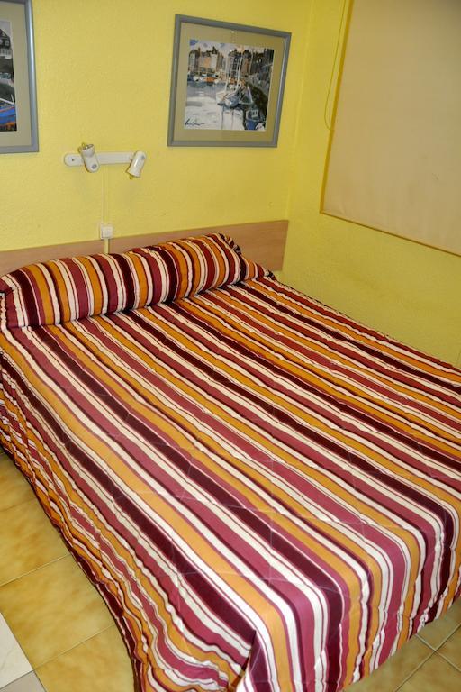 Hostal El Jardin เบนิดอร์ม ห้อง รูปภาพ
